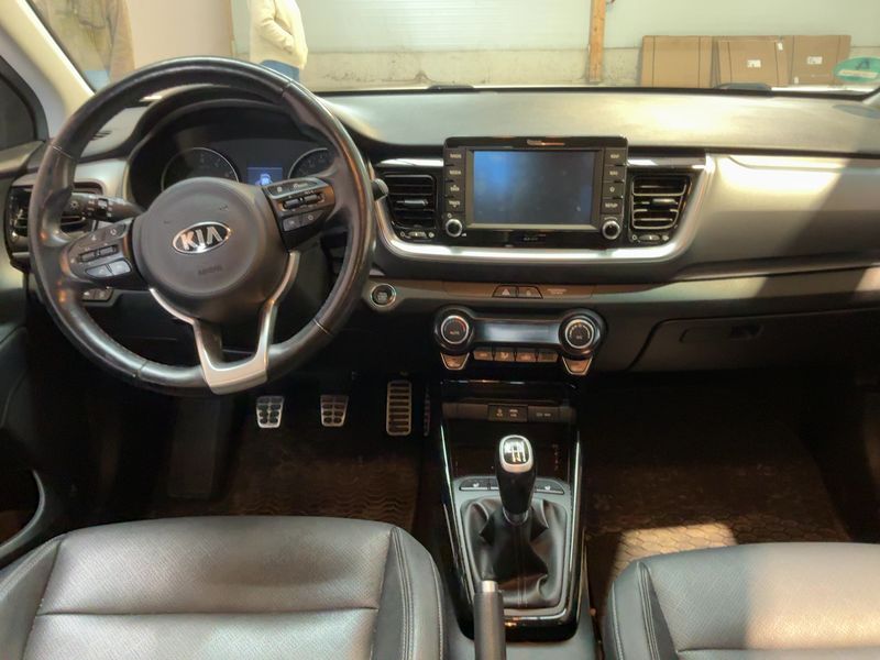 Kia Stonic 1.0 TGDI Platinum Edition — zdjęcie 12