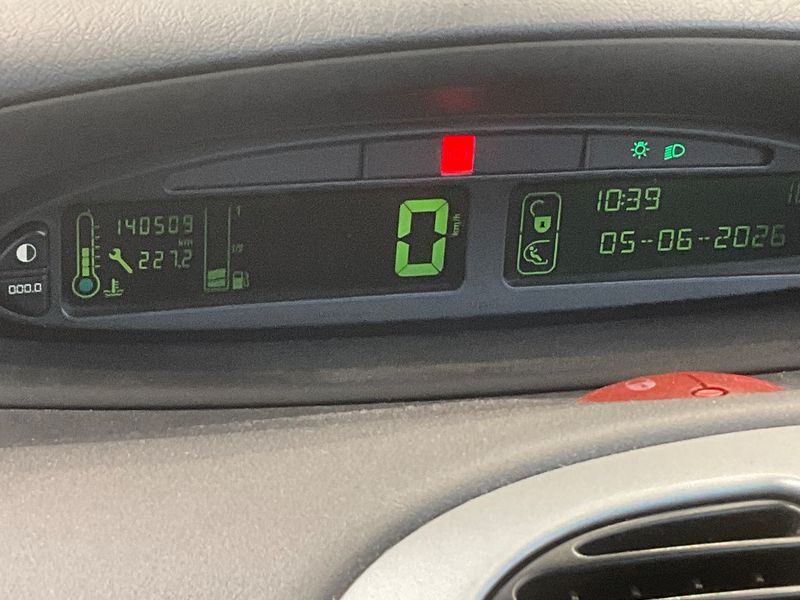 Citroen Xsara Picasso 1.6 Exclusive — zdjęcie 4