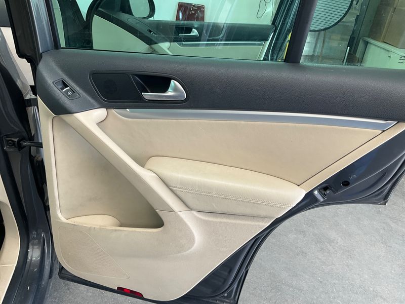 Volkswagen Tiguan 2.0 TDI Track & Style 4Motion BlueMotion Tech 2013 – снимка 31