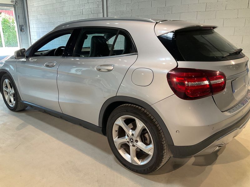 Mercedes-Benz GLA-Klasse GLA 200 d Urban — zdjęcie 3