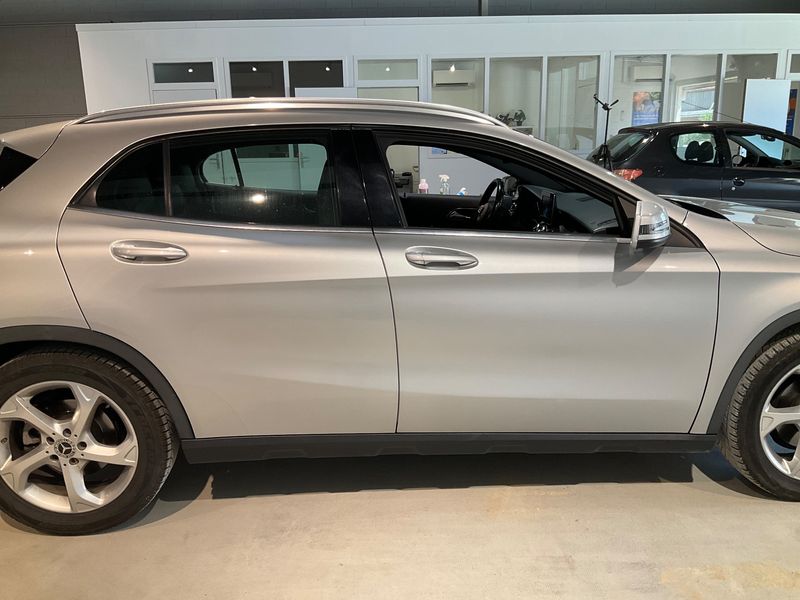Mercedes-Benz GLA-Klasse GLA 200 d Urban — zdjęcie 7