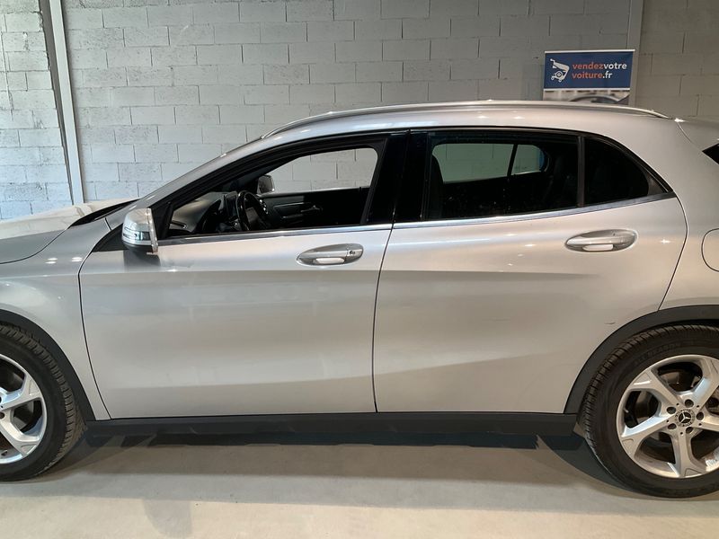 Mercedes-Benz GLA-Klasse GLA 200 d Urban — zdjęcie 4