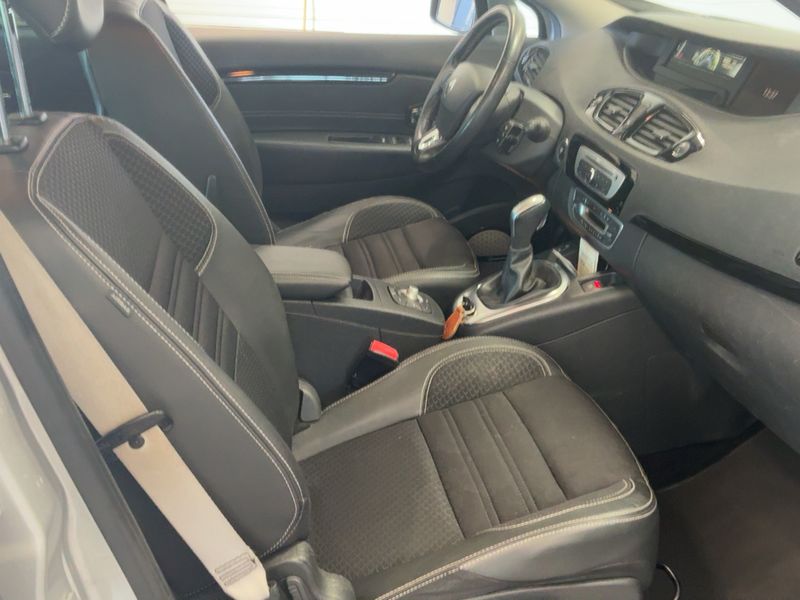 Renault Scenic 1.5 dCi BOSE Edition — zdjęcie 11