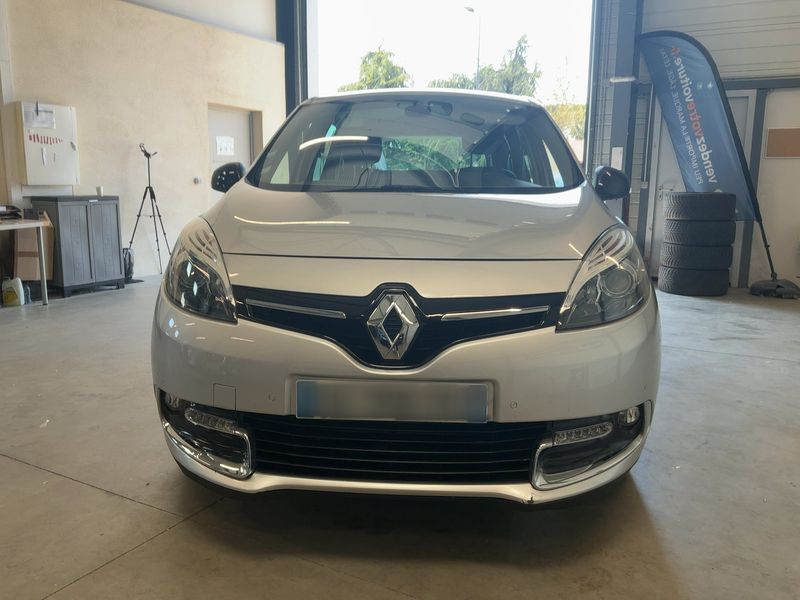 Renault Scenic 1.5 dCi BOSE Edition — zdjęcie 9