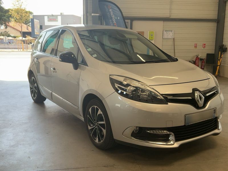 Renault Scenic 1.5 dCi BOSE Edition — zdjęcie 8