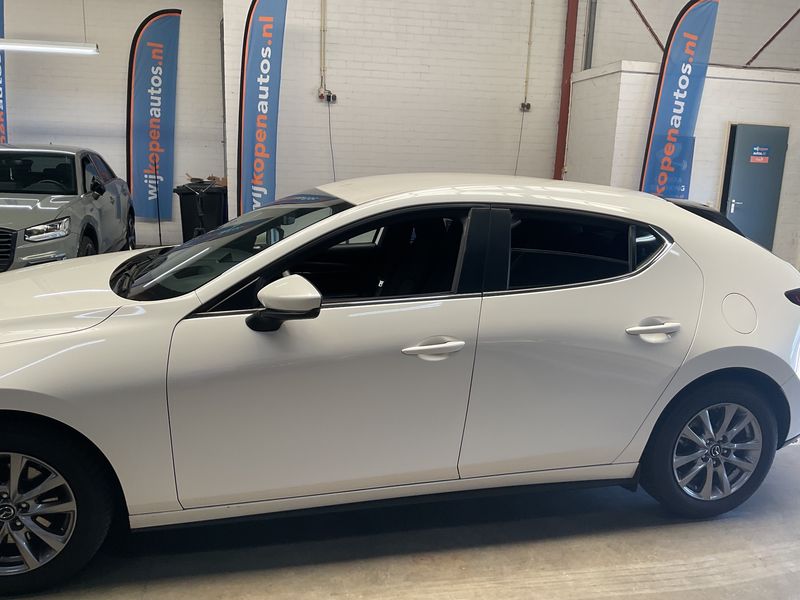 Mazda 3 2.0 Skyactiv-X Mild-Hybrid — zdjęcie 4