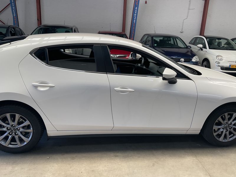 Mazda 3 2.0 Skyactiv-X Mild-Hybrid — zdjęcie 7
