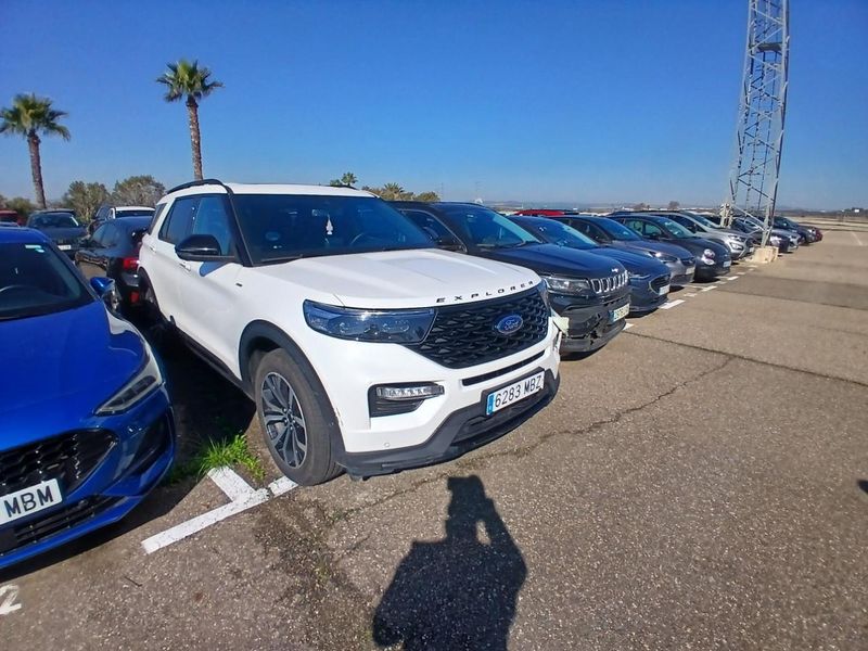 Ford Explorer 3.0 Plug-in Hybrid 4x4 ST-Line — zdjęcie 7