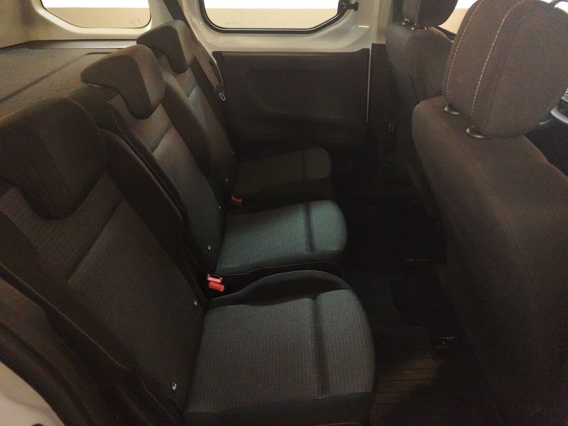 Toyota ProAce City Verso 1.5 D-4D L1 Family Advance — zdjęcie 13