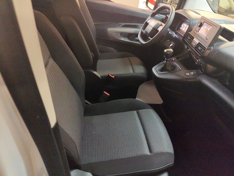 Toyota ProAce City Verso 1.5 D-4D L1 Family Advance — zdjęcie 10