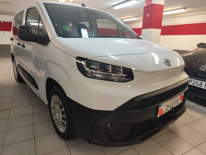 Toyota ProAce City Verso 1.5 D-4D L1 Family Advance — zdjęcie 6