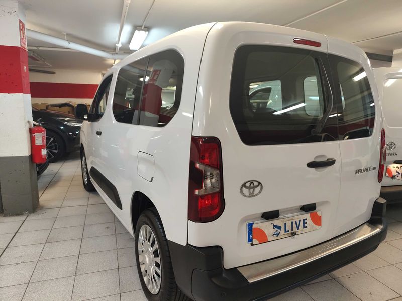 Toyota ProAce City Verso 1.5 D-4D L1 Family Advance — zdjęcie 3