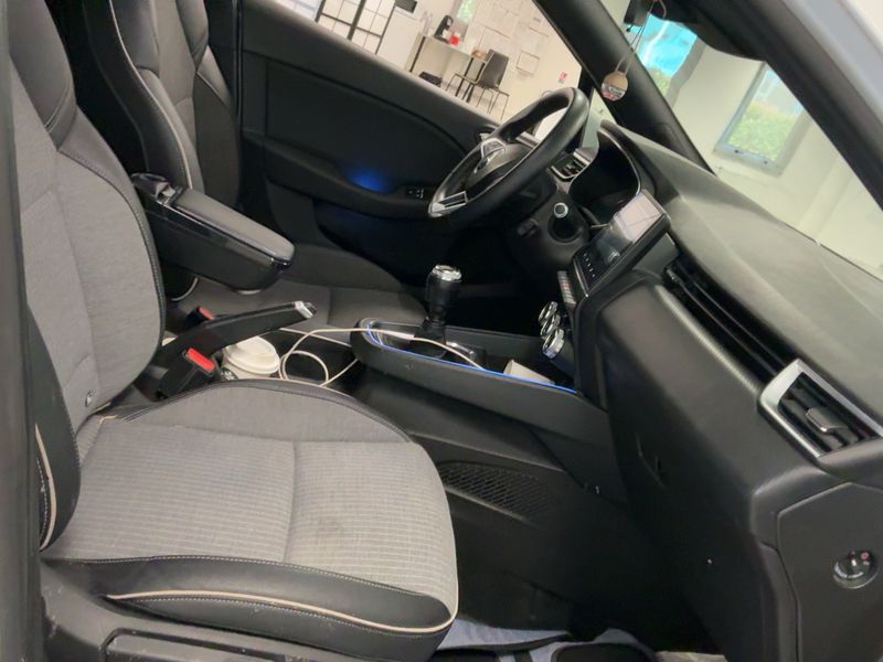 Renault Clio 1.0 TCe LPG Intens — zdjęcie 11
