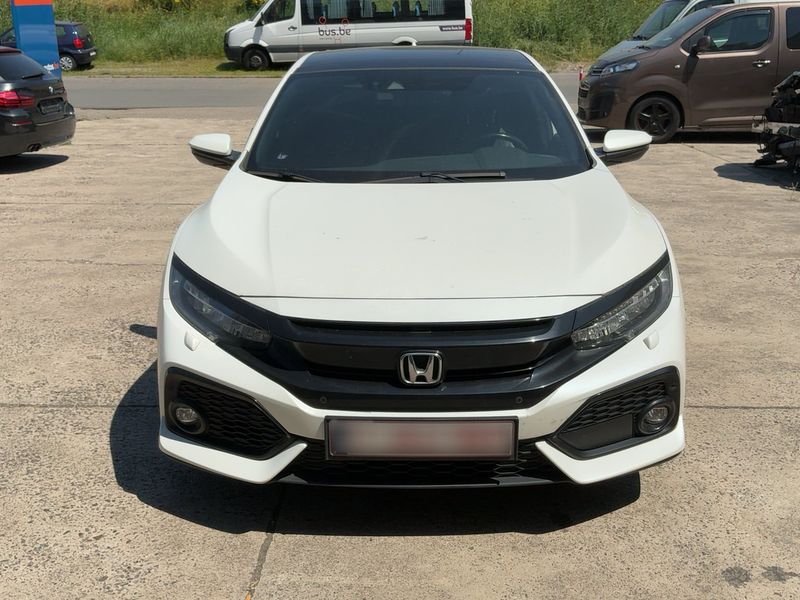Honda Civic 1.0 VTEC Executive Premium — zdjęcie 9