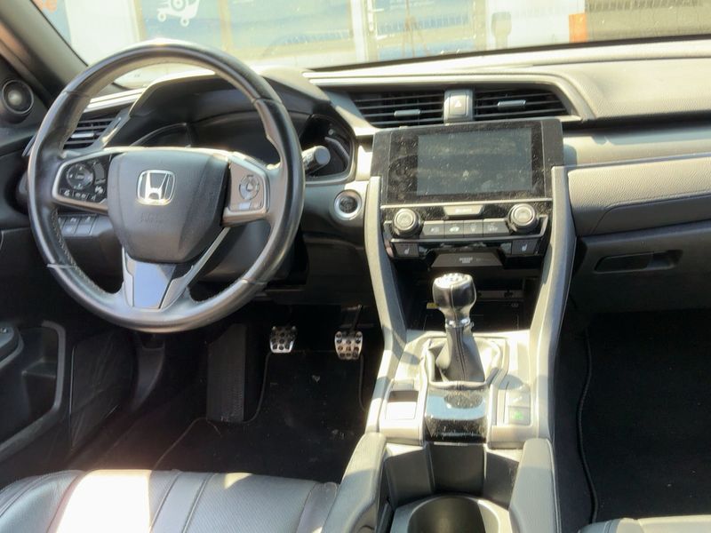 Honda Civic 1.0 VTEC Executive Premium — zdjęcie 12