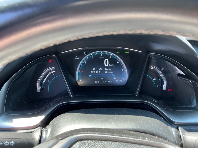 Honda Civic 1.0 VTEC Executive Premium — zdjęcie 13