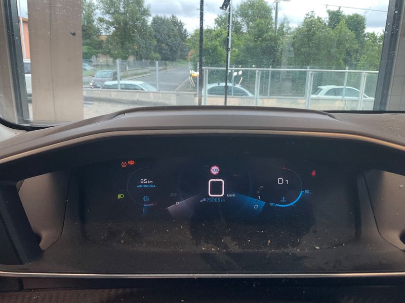 Peugeot 208 1.2 PureTech Allure — zdjęcie 13