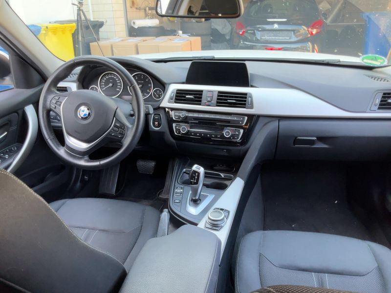 BMW 3er 320d Advantage 2019 – снимка 18