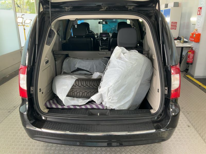 Lancia Voyager 2.8 JTDM Platinum — zdjęcie 10