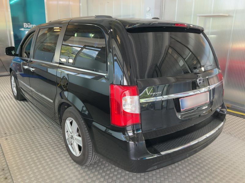 Lancia Voyager 2.8 JTDM Platinum — zdjęcie 3