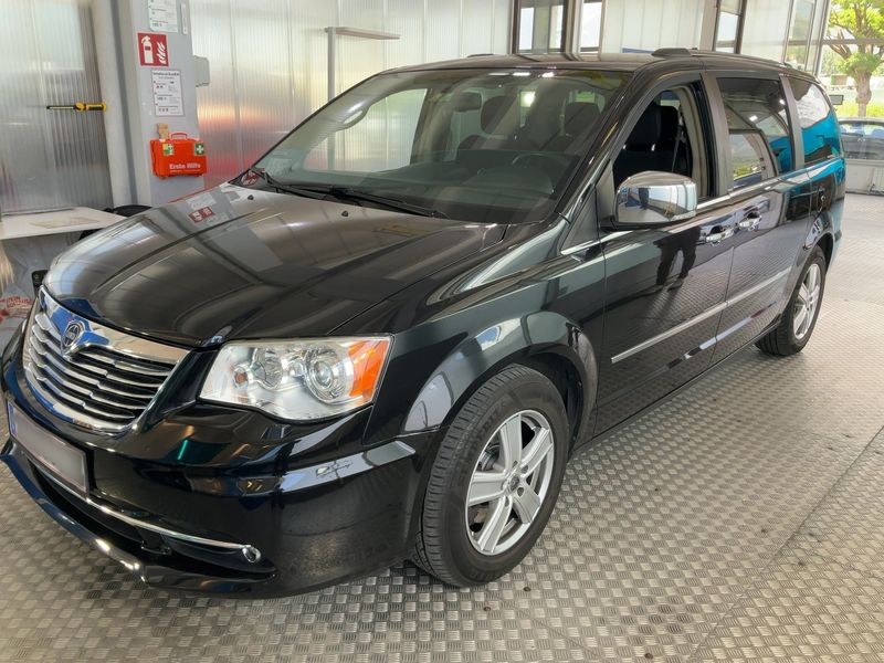 Lancia Voyager 2.8 JTDM Platinum
