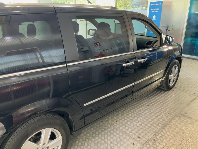Lancia Voyager 2.8 JTDM Platinum — zdjęcie 7
