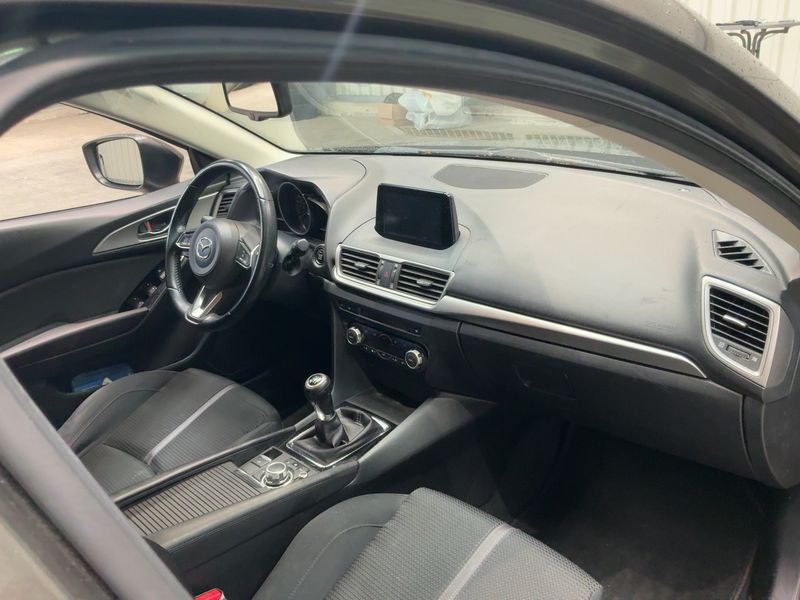Mazda 3 2.0 Exclusive-Line — zdjęcie 12