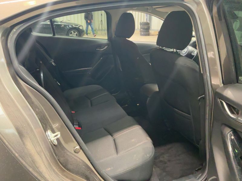 Mazda 3 2.0 Exclusive-Line — zdjęcie 14