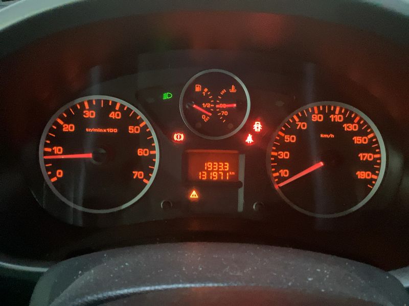 Citroen Berlingo 1.6 Blue-HDi 20 Aniversario Edition — zdjęcie 13