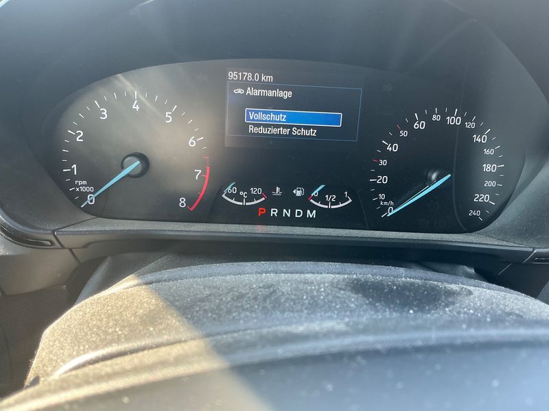 Ford Focus 1.0 EcoBoost ST-Line — zdjęcie 13