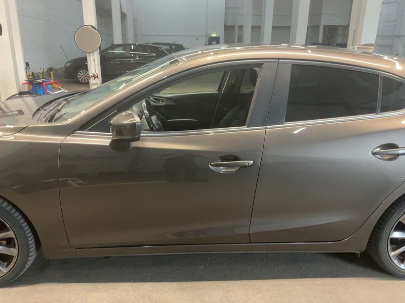Mazda 3 2.0 Kizoku — zdjęcie 4