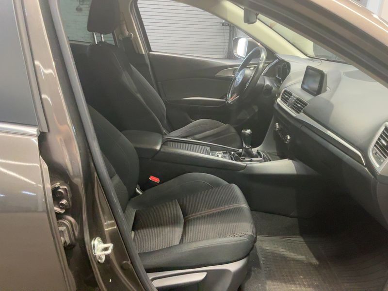 Mazda 3 2.0 Kizoku — zdjęcie 11