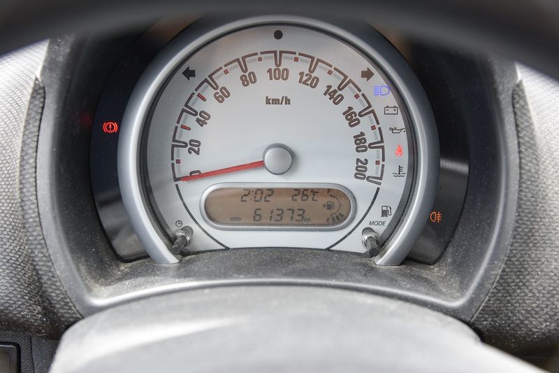 Opel Agila 1.0 Edition — zdjęcie 12
