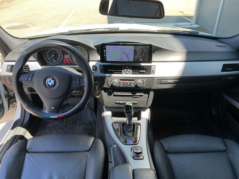 BMW 3er 330d 2011 – снимка 17