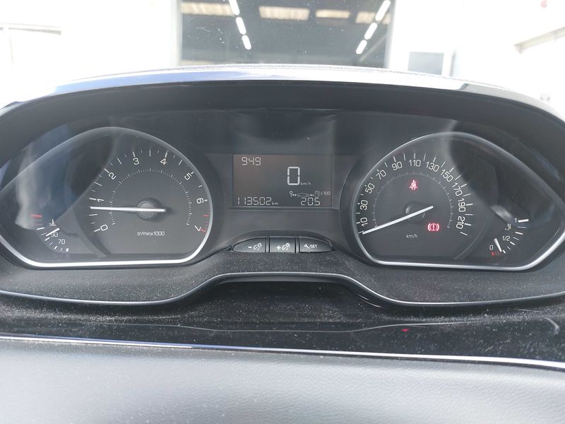 Peugeot 208 1.2 PureTech Like — zdjęcie 12