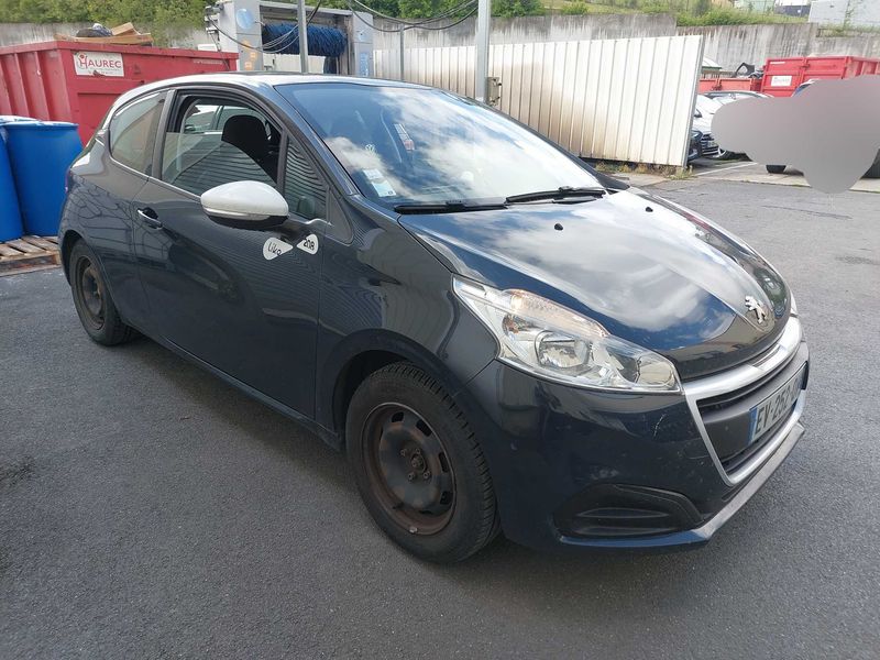 Peugeot 208 1.2 PureTech Like — zdjęcie 6