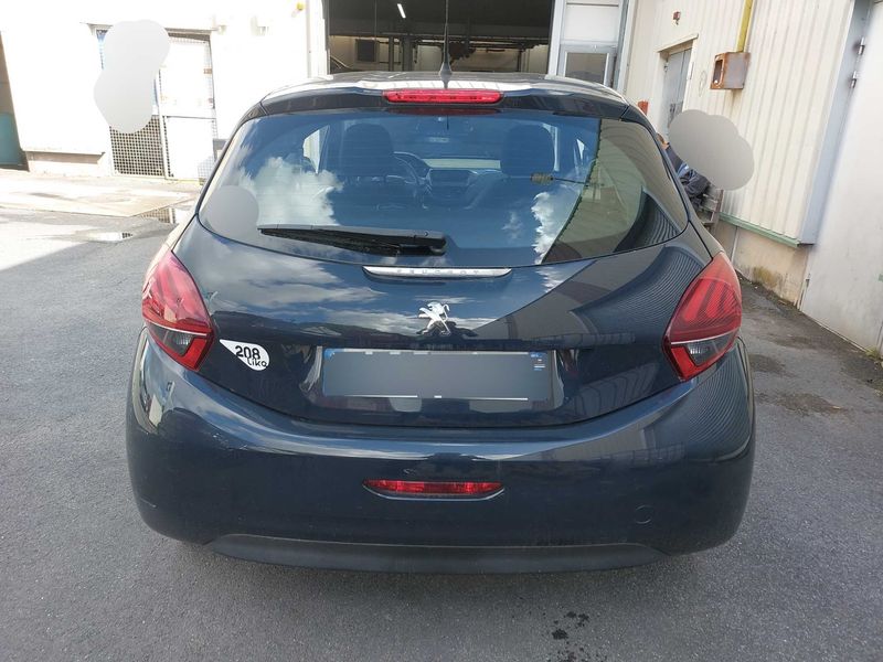 Peugeot 208 1.2 PureTech Like — zdjęcie 4