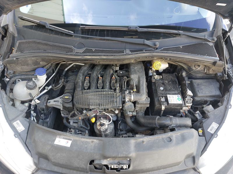 Peugeot 208 1.2 PureTech Like — zdjęcie 8