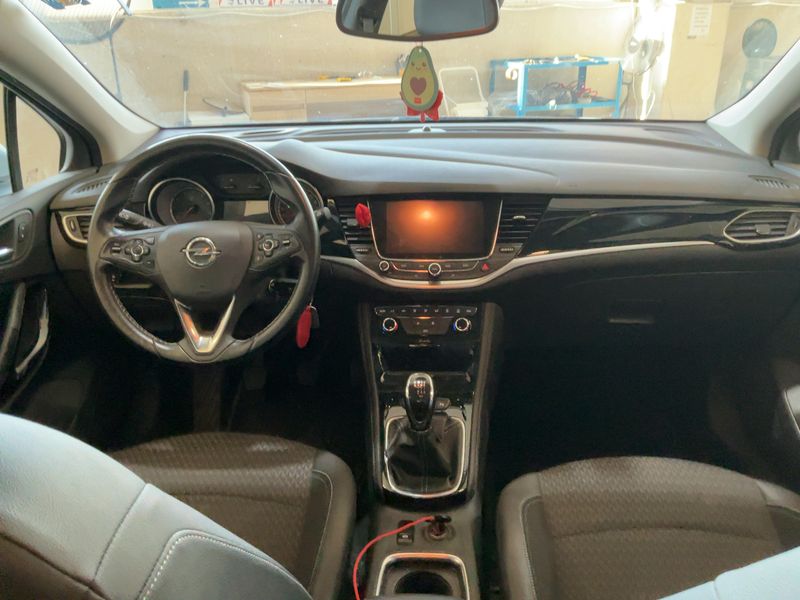 Opel Astra 1.4 SIDI Turbo Innovation Start&Stop 2015 – снимка 17