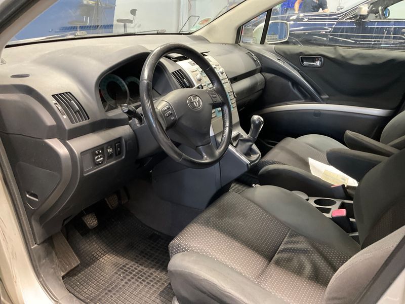 Toyota Corolla Verso 2.2 D-4D Les bleus — zdjęcie 3