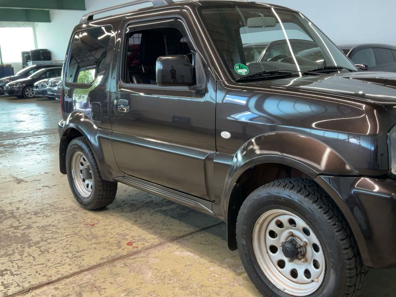 Suzuki Jimny 1.3 Club — zdjęcie 8