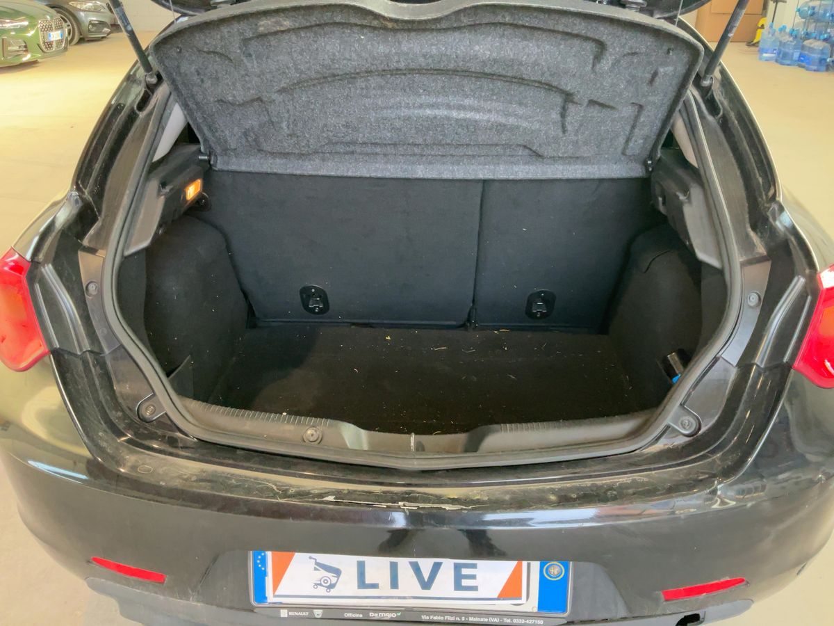 Alfa Romeo 2016 — photo 16