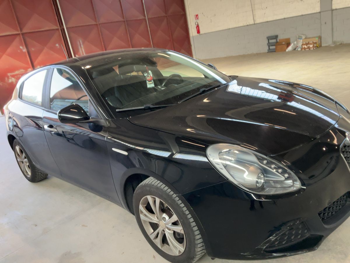 Alfa Romeo 2016 — photo 13