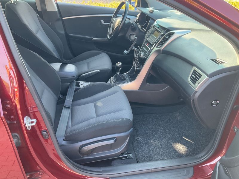 Hyundai i30 1.6 CRDi Classic Blue 2015 – снимка 3