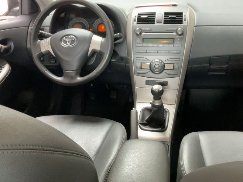 Toyota Corolla 1.4 D-4D Luna — zdjęcie 12