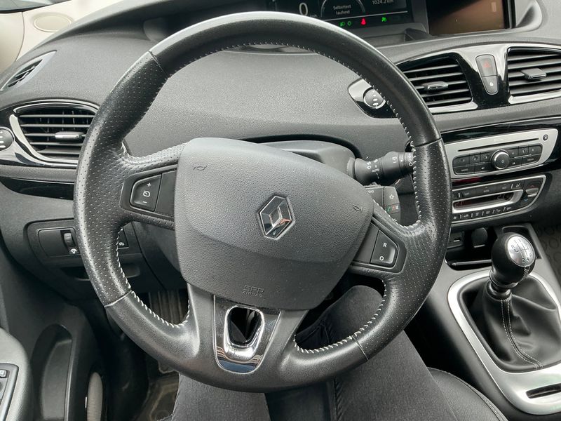 Renault Grand Scenic 1.6 dCi BOSE Edition 2016 – снимка 40