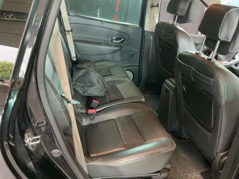 Renault Grand Scenic 1.6 dCi BOSE Edition 2016 – снимка 19