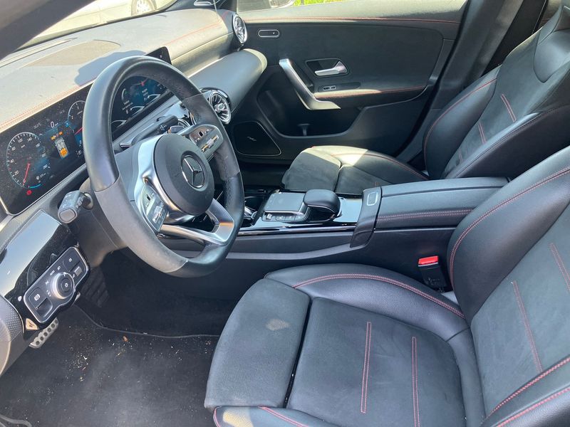 Mercedes-Benz CLA-Klasse CLA 200 d Shooting Brake AMG Line — zdjęcie 19