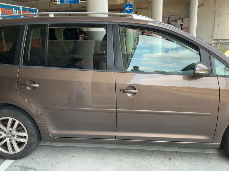Volkswagen Touran 2.0 TDI Advance 2012 – снимка 10