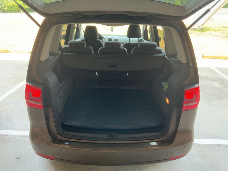 Volkswagen Touran 2.0 TDI Advance 2012 – снимка 15